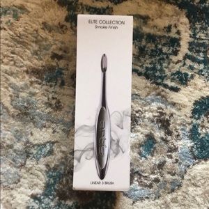 Artis Elite Collection Smoke Finish Brush